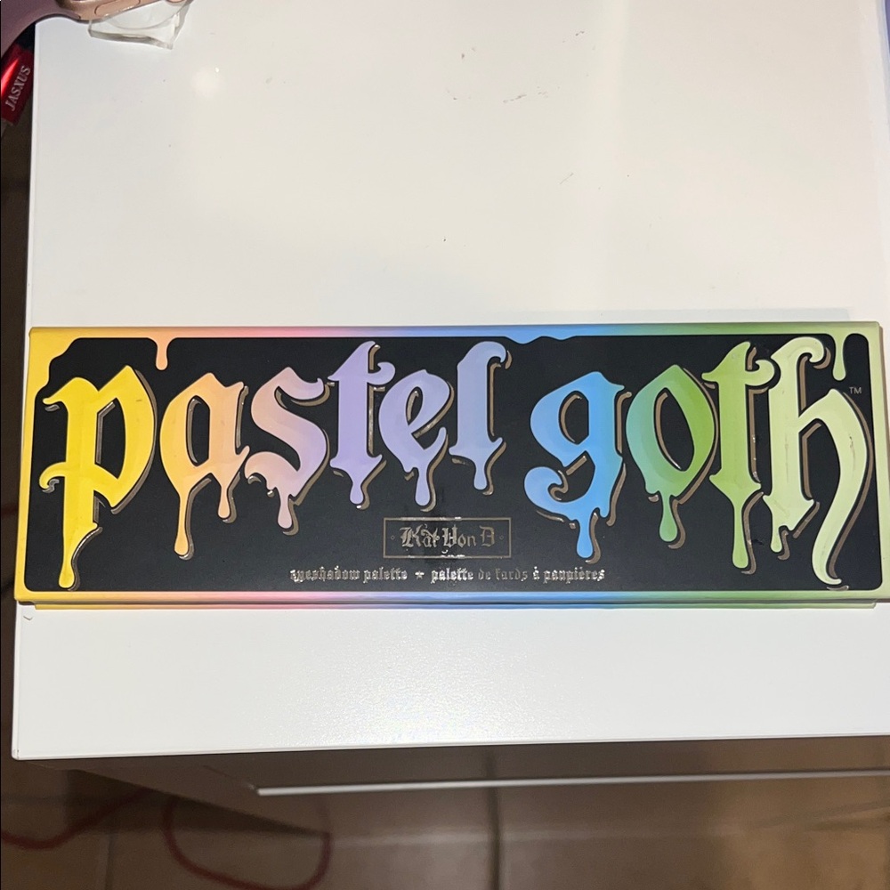 Kat Von D Multicolor Pastel Eyeshadow Palette